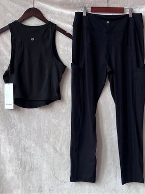 Lululemon Athletica Black Leggings with Cropped Tank Set Sz 12